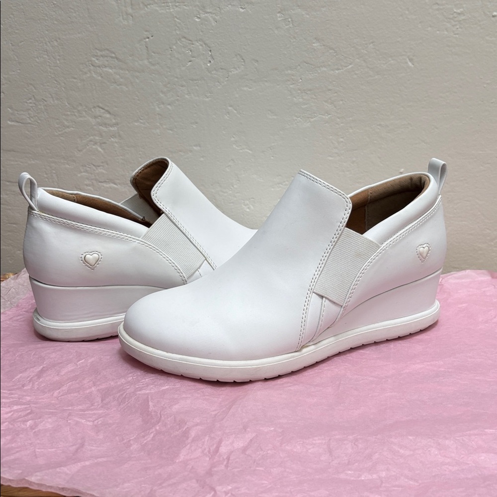 Nurse Mates White Slip-On Wedges. 2-3 uses. Cushions soles and leather uppers.